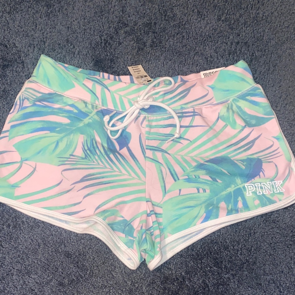 PINK Victoria’s Secret NWT Varsity Shorts size Large